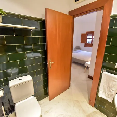 New! Luxury Design Apartment With Free Parking Seville Exterior photo