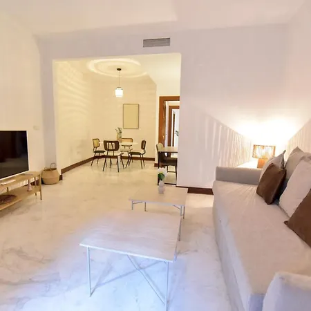New! Luxury Design Apartment With Free Parking Seville Exterior photo
