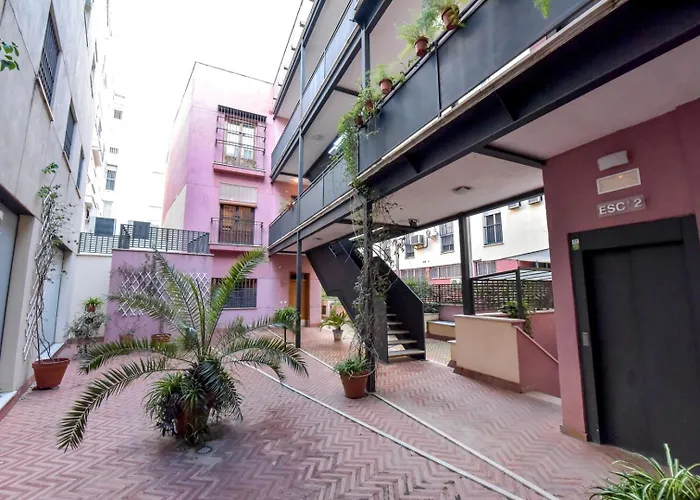 New! Luxury Design Apartment With Free Parking