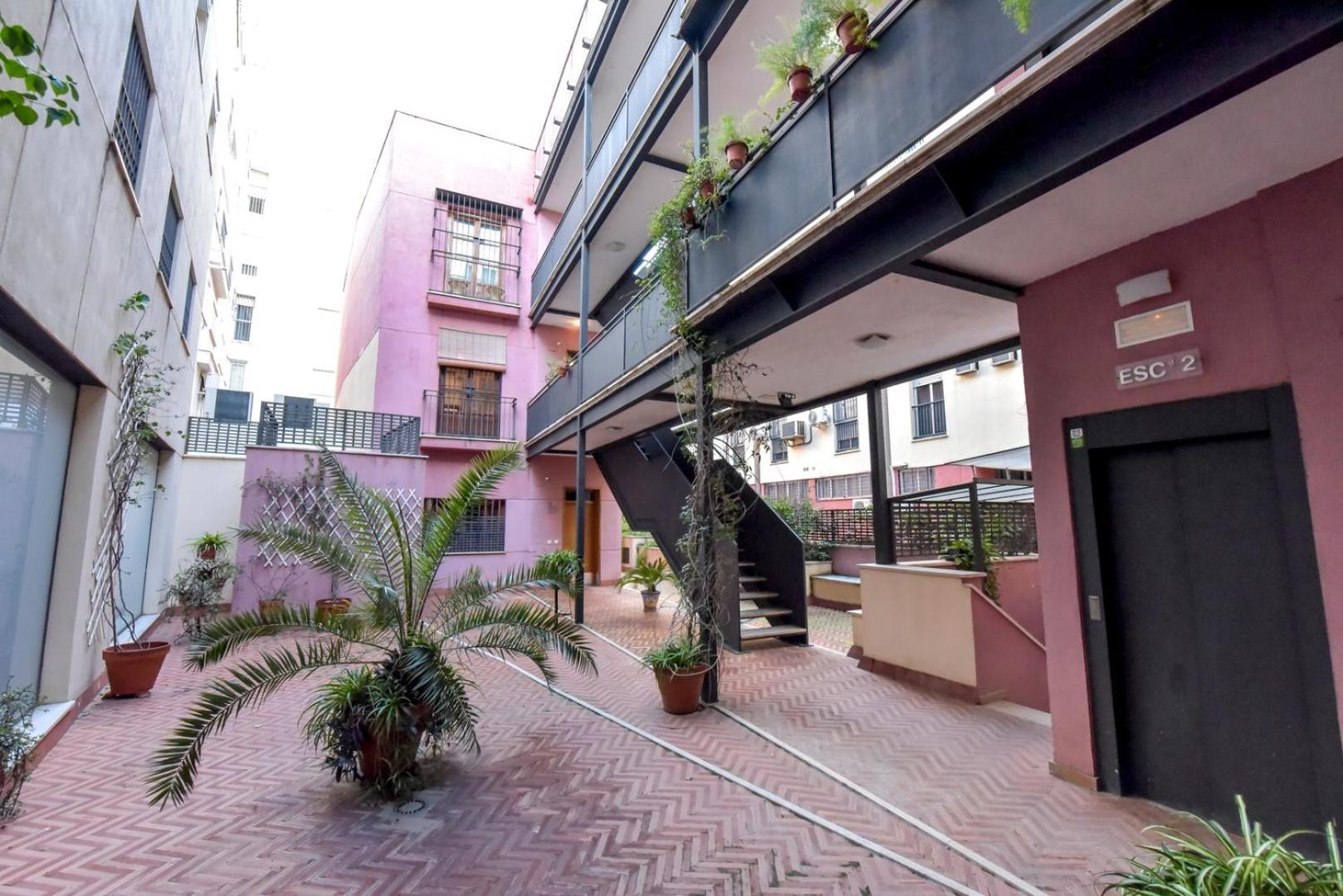 New! Luxury Design With Free Parking * Seville