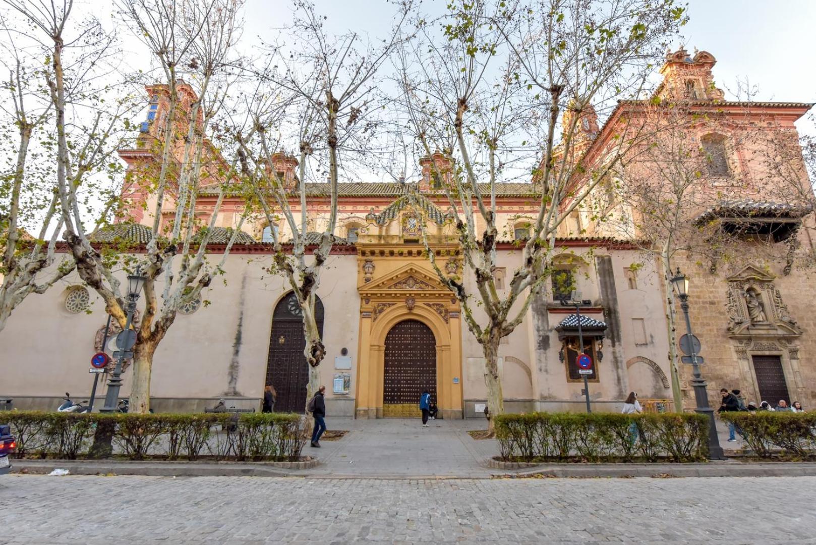 New! Luxury Design With Free Parking Seville